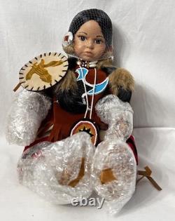 Poupée en porcelaine Vintage NIB Heritage Signature Collection 12327 Soaring Eagle