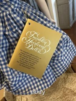 Poupée en porcelaine Vtg. Franklin Heirloom Dorthy et Toto avec support, boîte d'origine