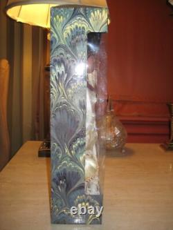 Poupée en porcelaine afro-américaine vintage faite à la main. NEUVE dans sa BOÎTE D'ORIGINE