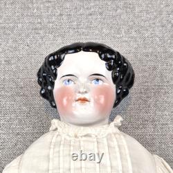 Poupée en porcelaine allemande antique 1850-1880 avec mains en cuir, chariot couvert, sans marque