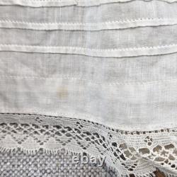 Poupée en porcelaine allemande antique 1850-1880 avec mains en cuir, chariot couvert, sans marque