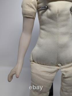 Poupée en porcelaine allemande antique (années 1840-1890) coiffure rare, blonde moulée