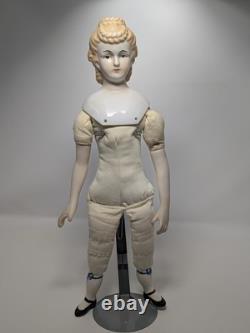 Poupée en porcelaine allemande antique (années 1840-1890) coiffure rare, blonde moulée