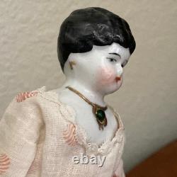 Poupée en porcelaine allemande antique rare, collier de bijoux Hertwig. 8 en bon état