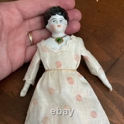 Poupée en porcelaine allemande antique rare, collier de bijoux Hertwig. 8 en bon état