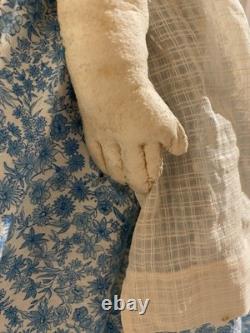 Poupée en porcelaine allemande de haute qualité avec tête en Chine, collier moulé désiré, pressé à la main.