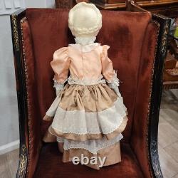 Poupée en porcelaine bisque Parian impératrice victorienne vintage de 28 pouces