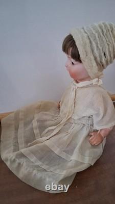 Poupée en porcelaine bisque ancienne fabriquée au Japon (années 1920) Vêtements d'origine