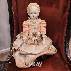 Poupée en porcelaine bisque parienne émérite victorienne vintage de 28 pouces