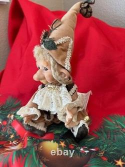 Poupée en porcelaine de 10 pouces, Certificat de Garantie, Fait Main en Italie, Édition Limitée Elf