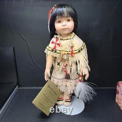 Poupée en porcelaine de l'enfant buffle vintage 13 des années 90 début Native American Carol