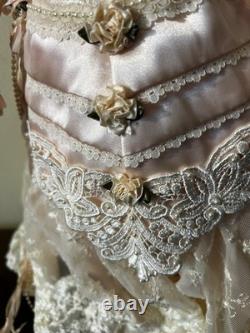 Poupée en porcelaine de reproduction antique Franklin Mint BeBe Thuillier 22 pouces NIB