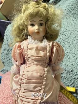 Poupée en porcelaine de style Gibson Girl vintage, mode victorienne artisanale reproduite