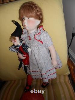Poupée en porcelaine et en tissu vintage de 18 pouces et bouffon par l'artiste allemande Verena Eising