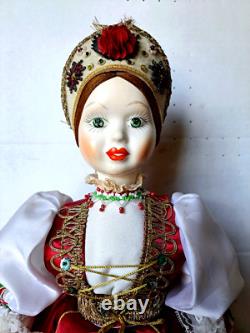 Poupée en porcelaine hongroise de collection authentique, robe faite main, grande, 21, vintage