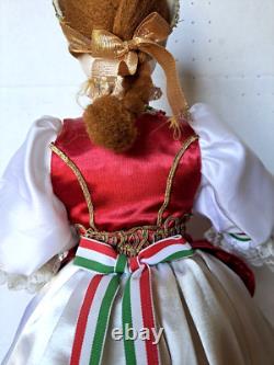 Poupée en porcelaine hongroise de collection, robe authentique faite main, grande, 21, vintage