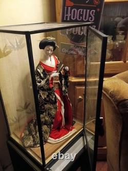 Poupée en porcelaine japonaise geisha faite à la main dans une boîte de présentation Art asiatique vintage