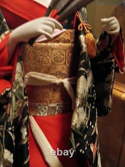 Poupée en porcelaine japonaise geisha faite à la main dans une boîte de présentation Art asiatique vintage