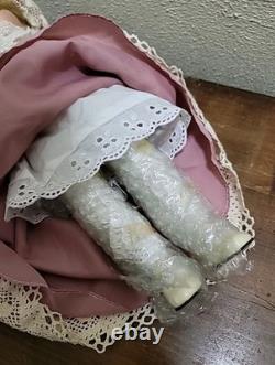 Poupée en porcelaine musicale Schmid vintage 16 des années 1980, neuve, sans boîte