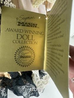 Poupée en porcelaine victorienne Corrine par Seymour Mann