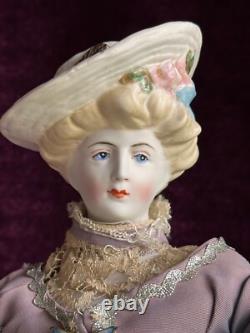 Poupée en porcelaine vintage 17 Emma Clear Gibson Girl avec chapeau moulé