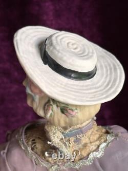 Poupée en porcelaine vintage 17 Emma Clear Gibson Girl avec chapeau moulé