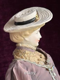 Poupée en porcelaine vintage 17 Emma Clear Gibson Girl avec chapeau moulé