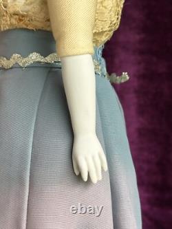 Poupée en porcelaine vintage 17 Emma Clear Gibson Girl avec chapeau moulé