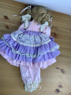 Poupée en porcelaine vintage 21, robe en dentelle victorienne, volants lavande et rose