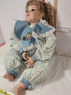 Poupée en porcelaine vintage 25 Non produite en masse. Originale