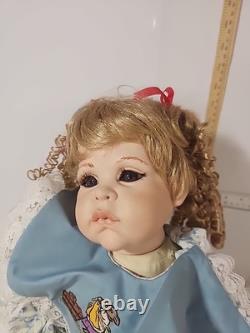 Poupée en porcelaine vintage 25 Non produite en masse. Originale