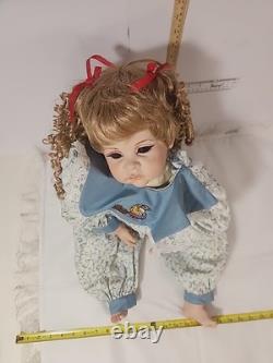 Poupée en porcelaine vintage 25 Non produite en masse. Originale