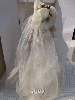 Poupée en porcelaine vintage Ashton-Drake « Wedding In A Sun Filled Arbor » boîte d’origine+