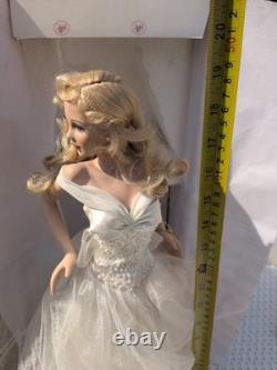 Poupée en porcelaine vintage Ashton-Drake « Wedding In A Sun Filled Arbor » boîte d’origine+