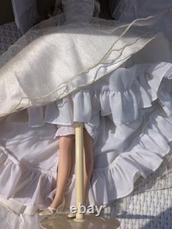 Poupée en porcelaine vintage Ashton-Drake « Wedding In A Sun Filled Arbor » boîte d’origine+