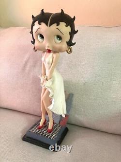 Poupée en porcelaine vintage Betty Boop Marilyn Monroe 18