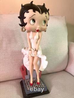 Poupée en porcelaine vintage Betty Boop Marilyn Monroe 18