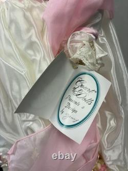 Poupée en porcelaine vintage Cour des poupées Alexandrie Grande 29 ou 30