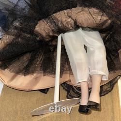 Poupée en porcelaine vintage Donna Robert de 23 pouces 2005 Nr 705, doigt cassé, talon