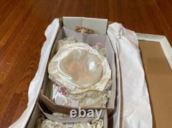 Poupée en porcelaine vintage William Tung Dulce 653291 blonde victorienne 24