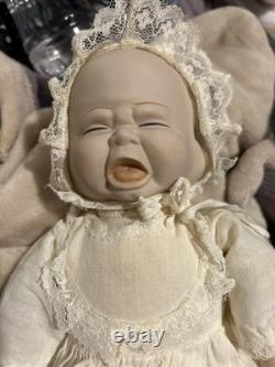 Poupée en porcelaine vintage à 3 faces, tête pivotante souriante, triste et endormie