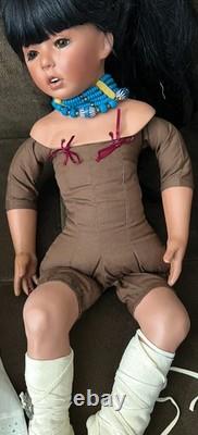 Poupée en porcelaine vintage amérindienne Shay LE 2/260, 26 pouces, 1995 par RuBert