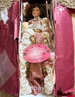 Poupée en porcelaine vintage collectable Lady Karolin avec boîte