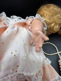 Poupée en porcelaine vintage de collection 1960, jouet, sac à main en perles, robe en dentelle, cheveux roux, 22 ans