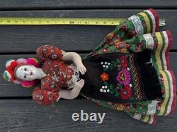 Poupée en porcelaine vintage hongroise grande 20 traditionnelle avec visage en porcelaine