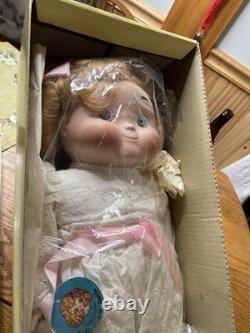 Poupée musicale en porcelaine vintage Goebel Dolly Dingle Bette Ball édition limitée 1993