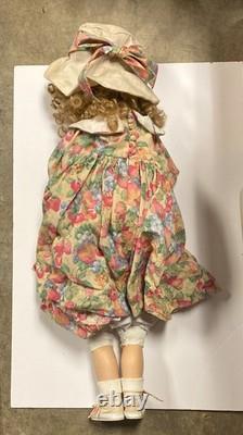 Poupée vintage Christine Orange en porcelaine 28 Hellen robe/chapeau Berry #923/1000