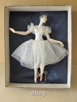 Poupée vintage. Fait main, art en porcelaine, ballerine