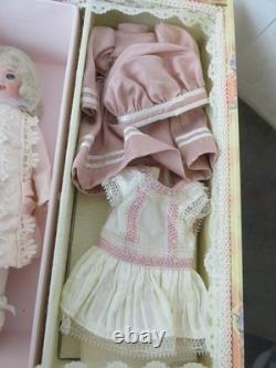 Poupée vintage Wendy Lawton Claire Jolie Moonlight & Magnolias, ensemble UFDC, état neuf, édition limitée <br/> 
  