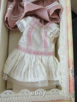 Poupée vintage Wendy Lawton Claire Jolie Moonlight & Magnolias, ensemble UFDC, état neuf, édition limitée	 	<br/> 	
